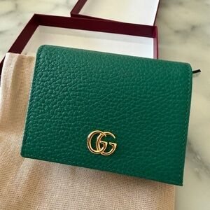 Gucci Emerald Leather Wallet with Gold Logo compact marmont two tone card holder